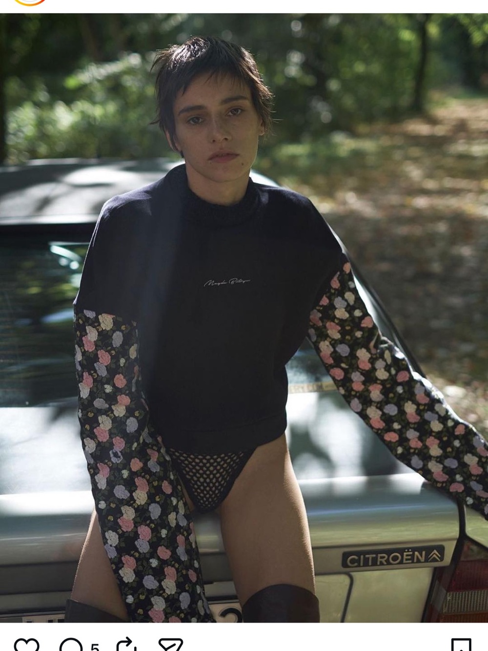 Magda Butrym Handmade Floral Embroidered Sweatshirt Navy Size 36 New
